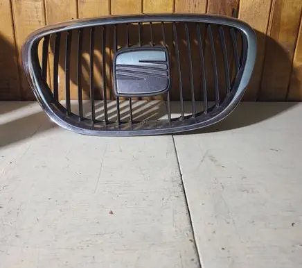 Seat Leon (1M) Front grill 5P0853654