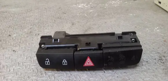 Opel Insignia A Hazard light switch 13271927