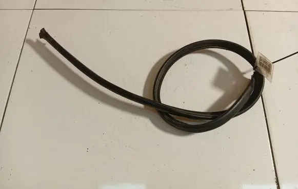 Audi A4 S4 B5 8D Engine compartment rubber 