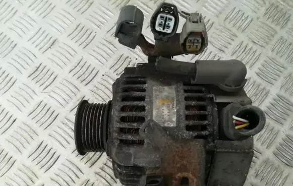 Toyota RAV 4 (XA20) Generator/alternator 2706028110 27060-28110