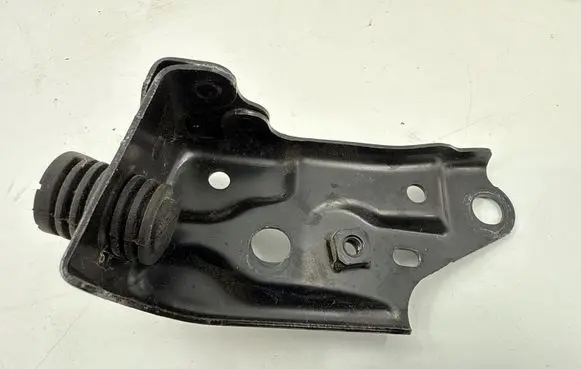 Toyota Yaris XP210 Radiator mount bracket 90547W0003