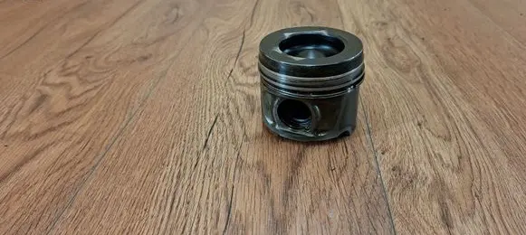 Renault Laguna III Piston 120A14373R