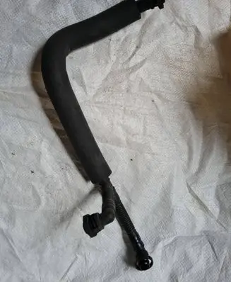 BMW X3 F25 Breather/breather pipe/hose 7559528