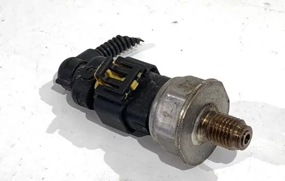 Opel Astra J Fuel pressure sensor 45PP32
