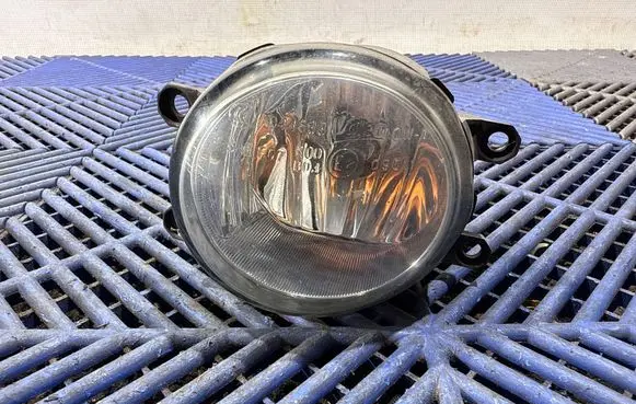 Toyota Prius+ (ZVW40) Front fog light A044633