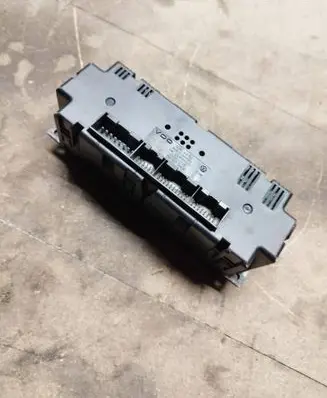 Volkswagen PASSAT B5.5 Climate control unit 3B1907044H