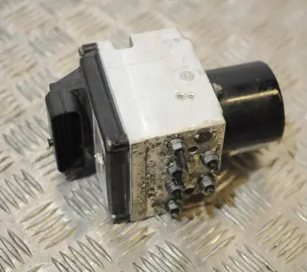 Volkswagen PASSAT B6 ABS Pump 3C0614109K
