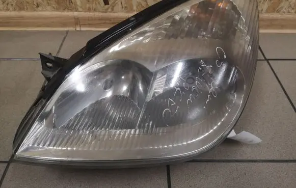 Citroen C5 Headlight/headlamp 9639319980 89005176 6204X4