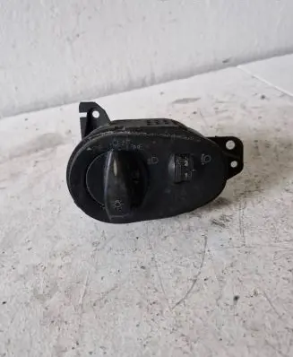 Ford Focus Light switch