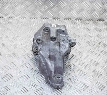 Mercedes-Benz Sprinter W906 Engine mounting bracket A6512231704