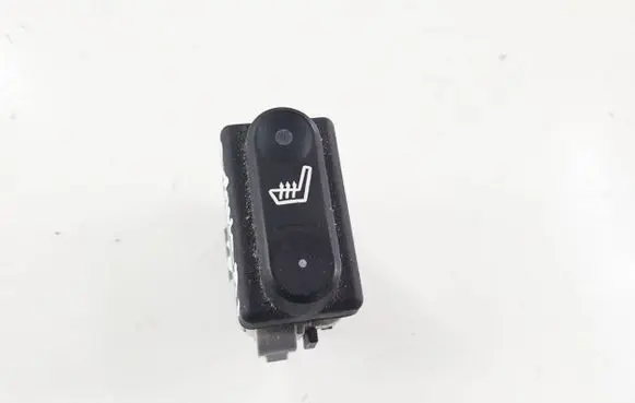 Nissan Qashqai+2 Seat heating switch 