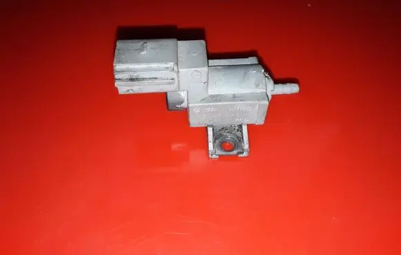 Audi A8 S8 D4 4H Vacuum valve 079906283D 72809807