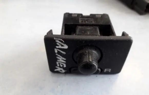 Nissan Almera Wing mirror switch
