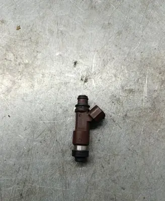 Subaru B9 Tribeca Fuel injector