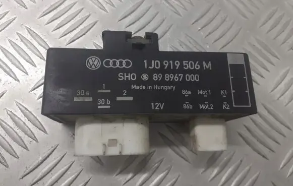 Skoda Fabia Mk1 (6Y) Coolant fan relay 1J0919506M