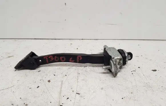 Chevrolet Aveo Front door check strap stopper