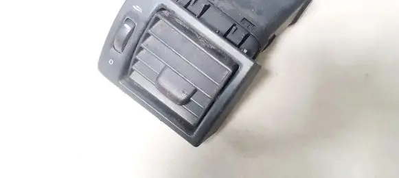 Volvo V50 Dash center air vent grill 30715099