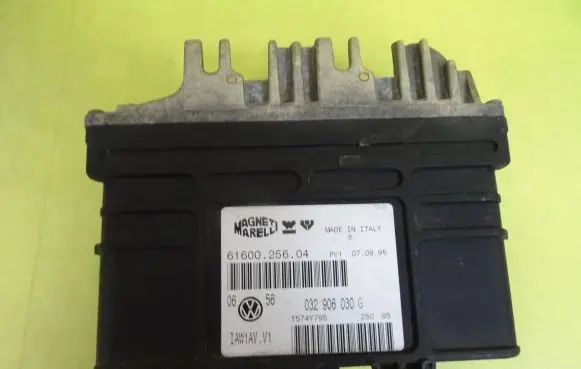 Volkswagen Golf III Engine control unit/module 032906030G 61600.256.04