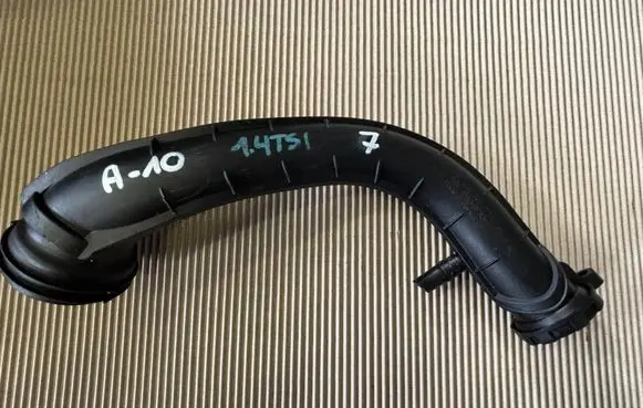 Volkswagen Golf Plus Intercooler hose/pipe 03C145673M
