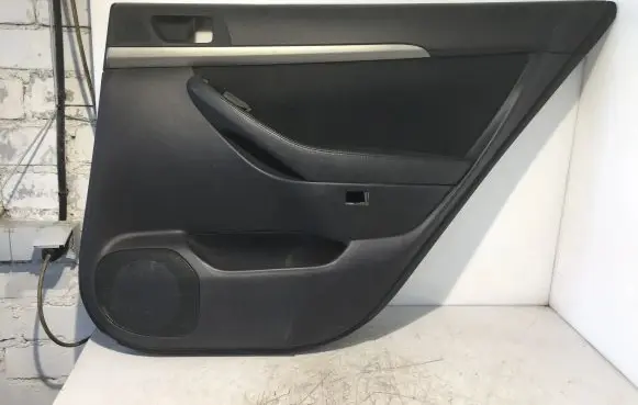 Toyota Avensis T220 Rear door card panel trim 6761705040 6763305010