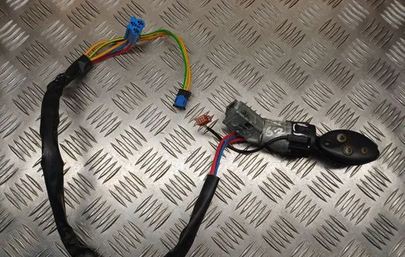 Citroen C5 Ignition lock 9632897680
