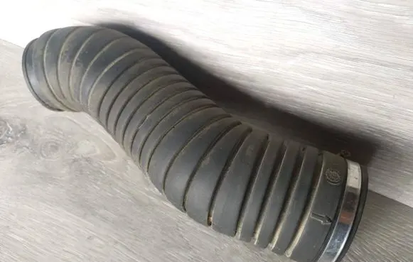 Audi A6 S6 C4 4A Air intake hose/pipe 4A0129627