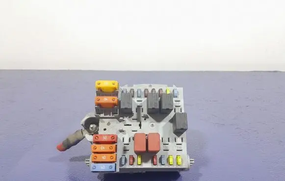 Alfa Romeo 159 Fuse box set 50512148
