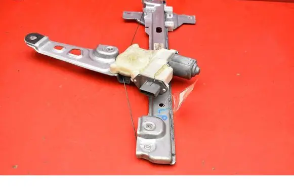 Peugeot 5008 Front door window regulator with motor 9682808980