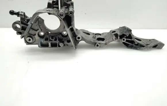 Skoda Octavia Mk3 (5E) Generator/alternator bracket 04L903143B 36442FP3