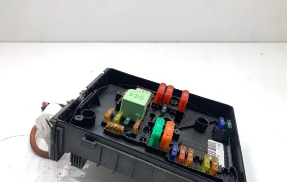 Volkswagen Golf VI Fuse box set