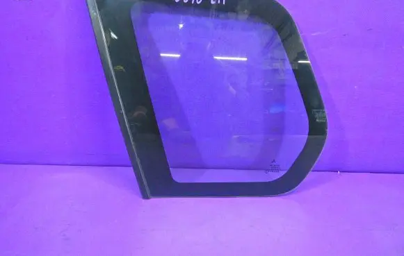 Mitsubishi Space Star Rear side window