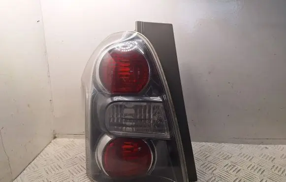 Toyota Corolla Verso AR10 Rear/tail lights 815610F080