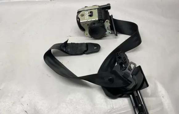 Land Rover Range Rover L405 Front seatbelt CPLA611B08