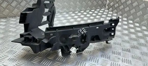 Audi Q5 SQ5 Headlight/headlamp mounting bracket 8R0805607