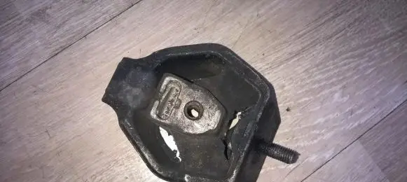 Audi A6 S6 C4 4A Engine mount bracket 4a0399151d