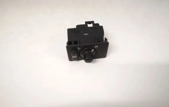 Nissan Almera Wing mirror switch