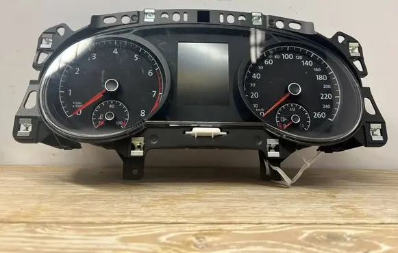 Volkswagen Golf Sportsvan Speedometer (instrument cluster) 517920750D