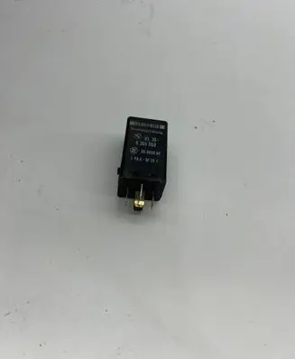 BMW 5 E39 Other relay 8365960 6135 05065000