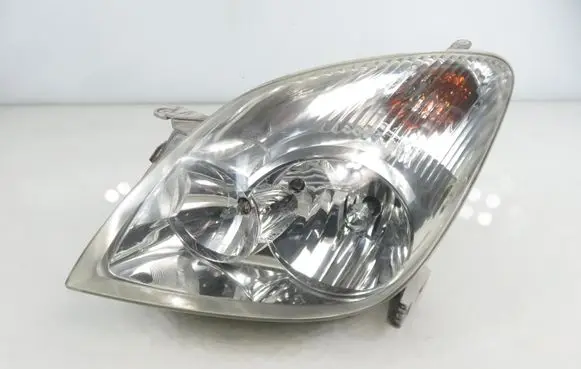 Toyota Corolla Verso E121 Headlight/headlamp