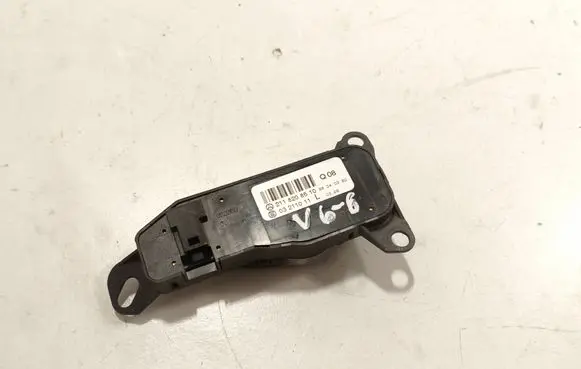 Mercedes-Benz E W211 Wing mirror switch 2118208510 03211011