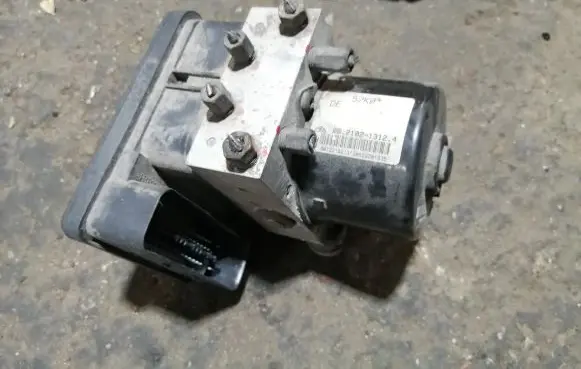 Opel Agila B ABS Pump 28560023013 06210213124 52K0