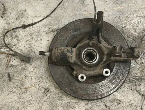 Citroen C4 II Front wheel hub