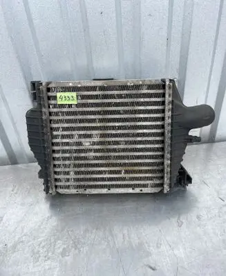 Mercedes-Benz Vito Viano W638 Intercooler radiator 6385012901