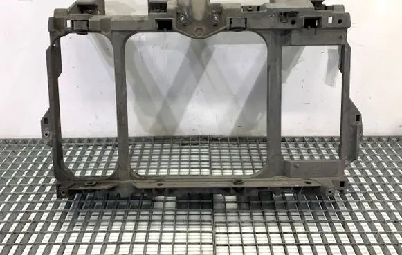 Peugeot 508 Front bodywork piece 249