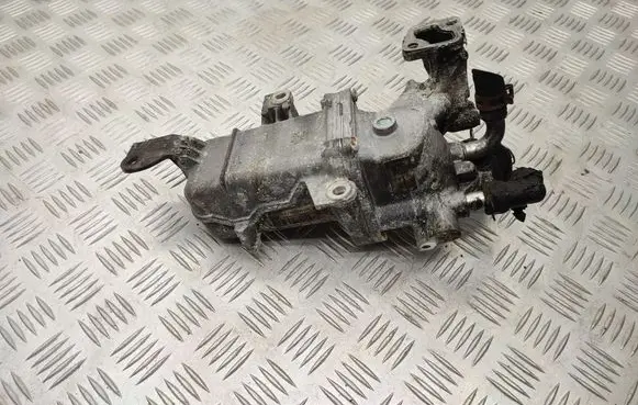 Renault Master III EGR valve cooler 147353981R