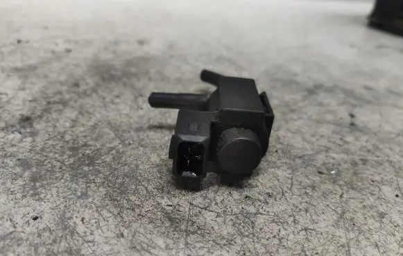 BMW X5 E70 Turbo solenoid valve 72234100