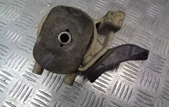 Hyundai Getz Engine mounting bracket 21836-1C010