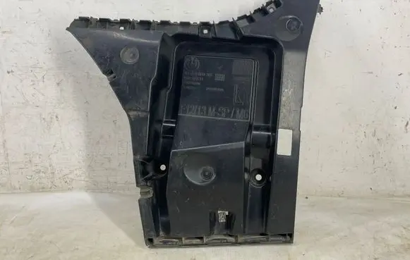 BMW 6 F12 F13 Bumper support mounting bracket corner 8050385 15857711