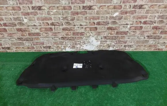 Ford Focus Engine bonnet/hood sound/heat insulation 