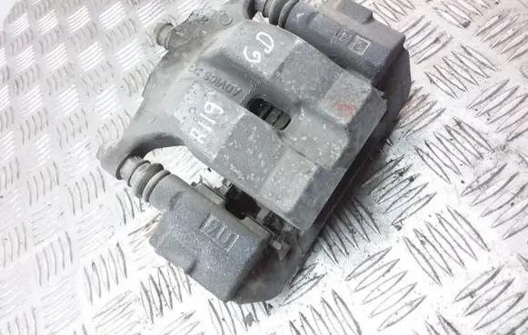 Toyota Prius+ (ZVW40) Rear brake caliper